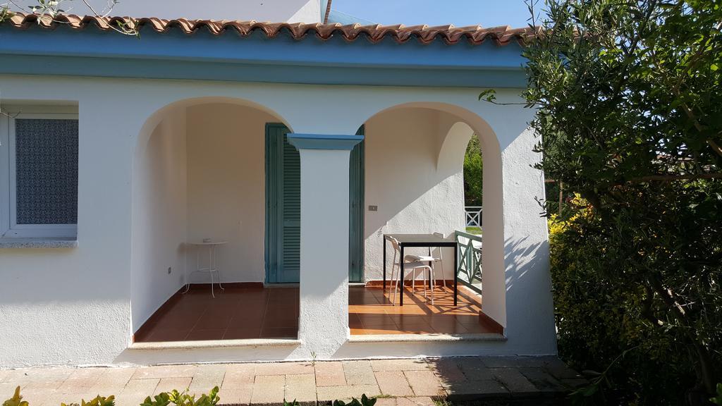 Li Piri Bed and Breakfast San Teodoro  Buitenkant foto