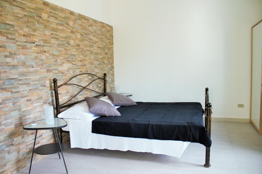Li Piri Bed and Breakfast San Teodoro  Buitenkant foto