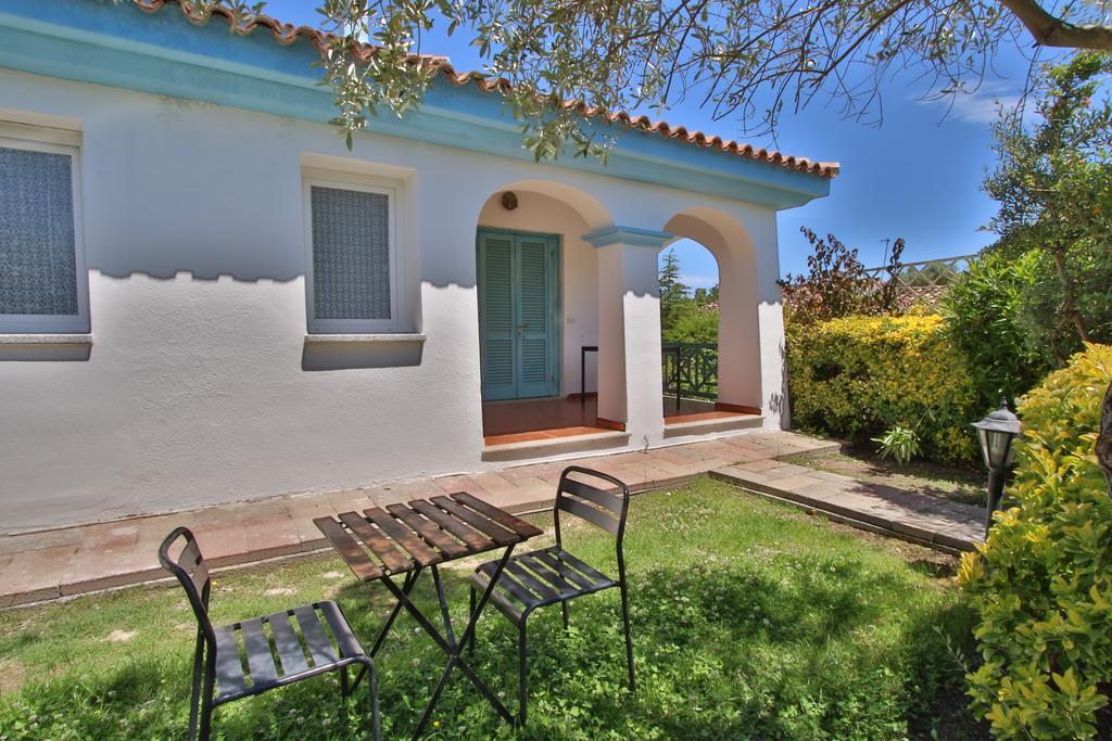 Li Piri Bed and Breakfast San Teodoro  Buitenkant foto