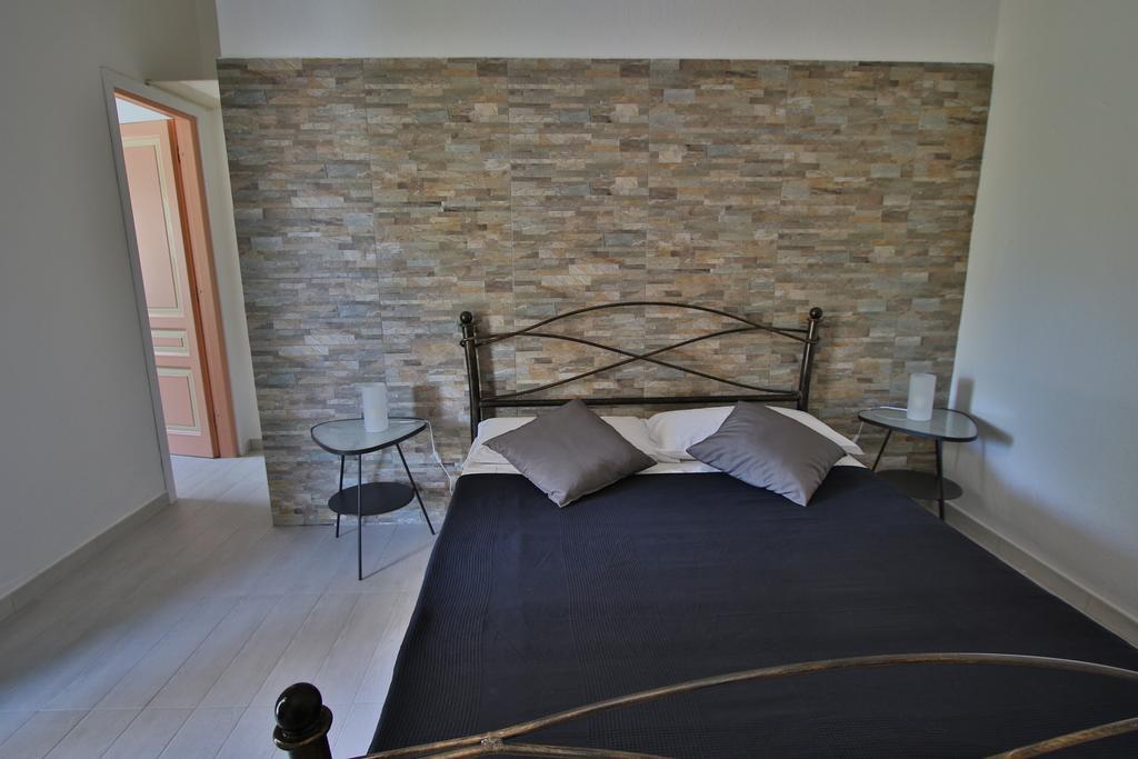 Li Piri Bed and Breakfast San Teodoro  Buitenkant foto
