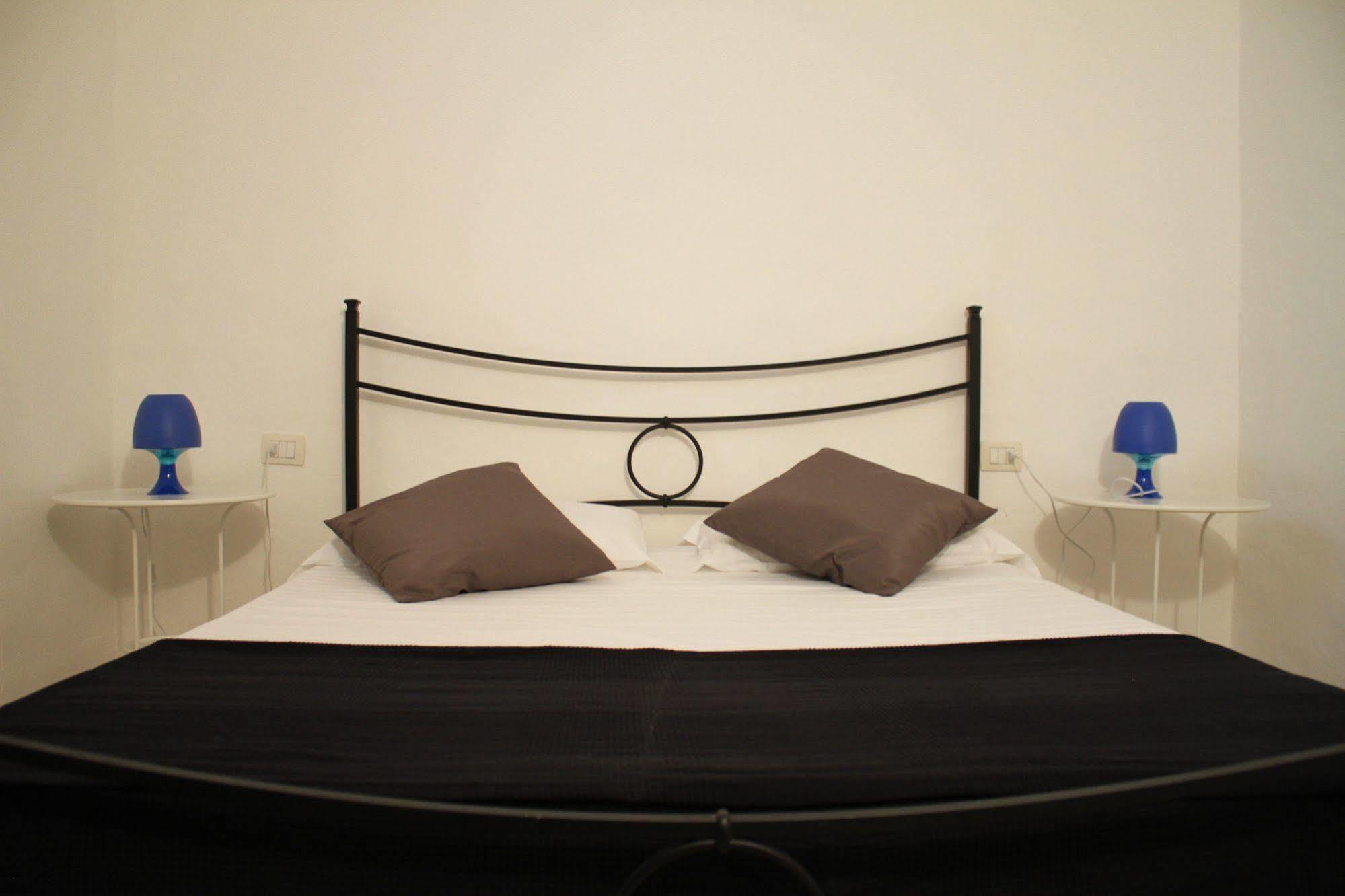 Li Piri Bed and Breakfast San Teodoro  Buitenkant foto