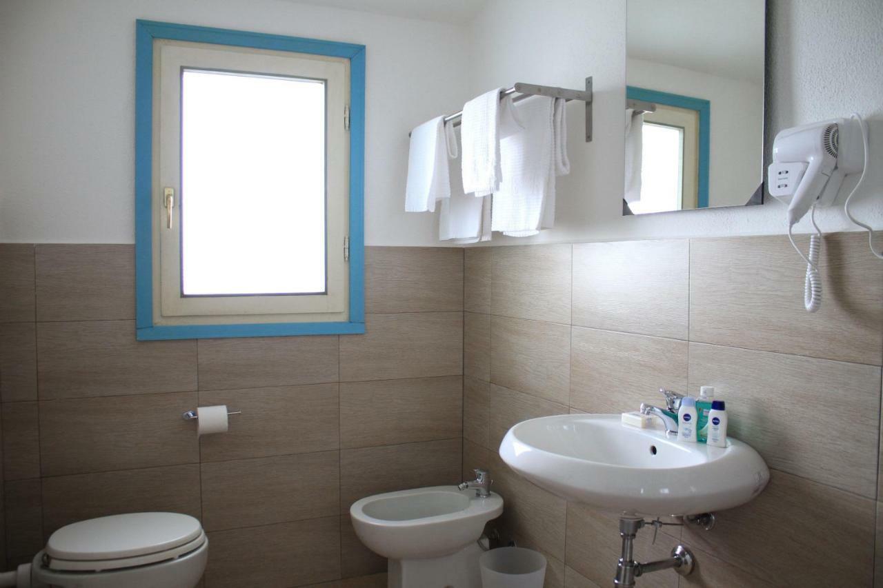 Li Piri Bed and Breakfast San Teodoro  Buitenkant foto